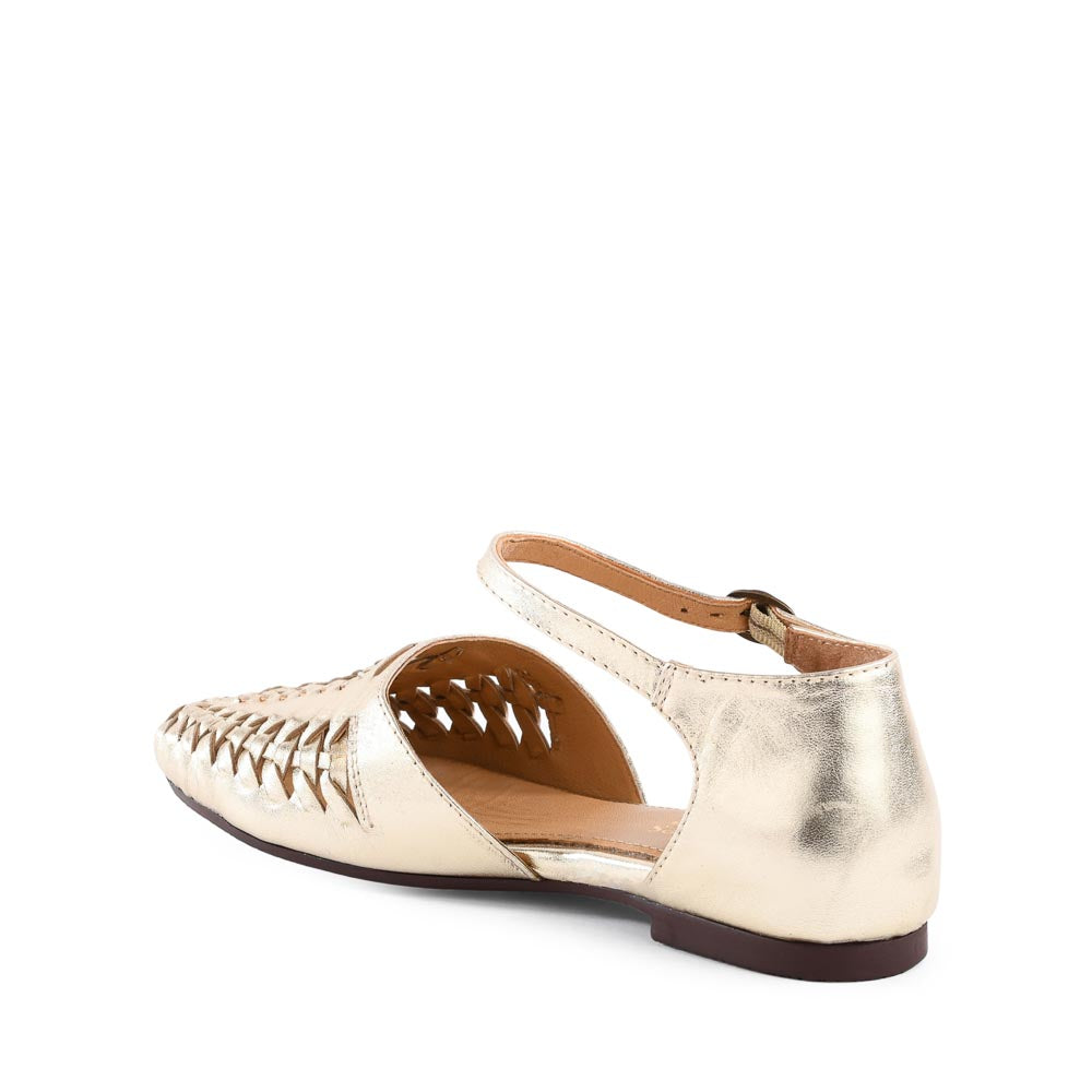 Crimson Flat – Seychelles Footwear