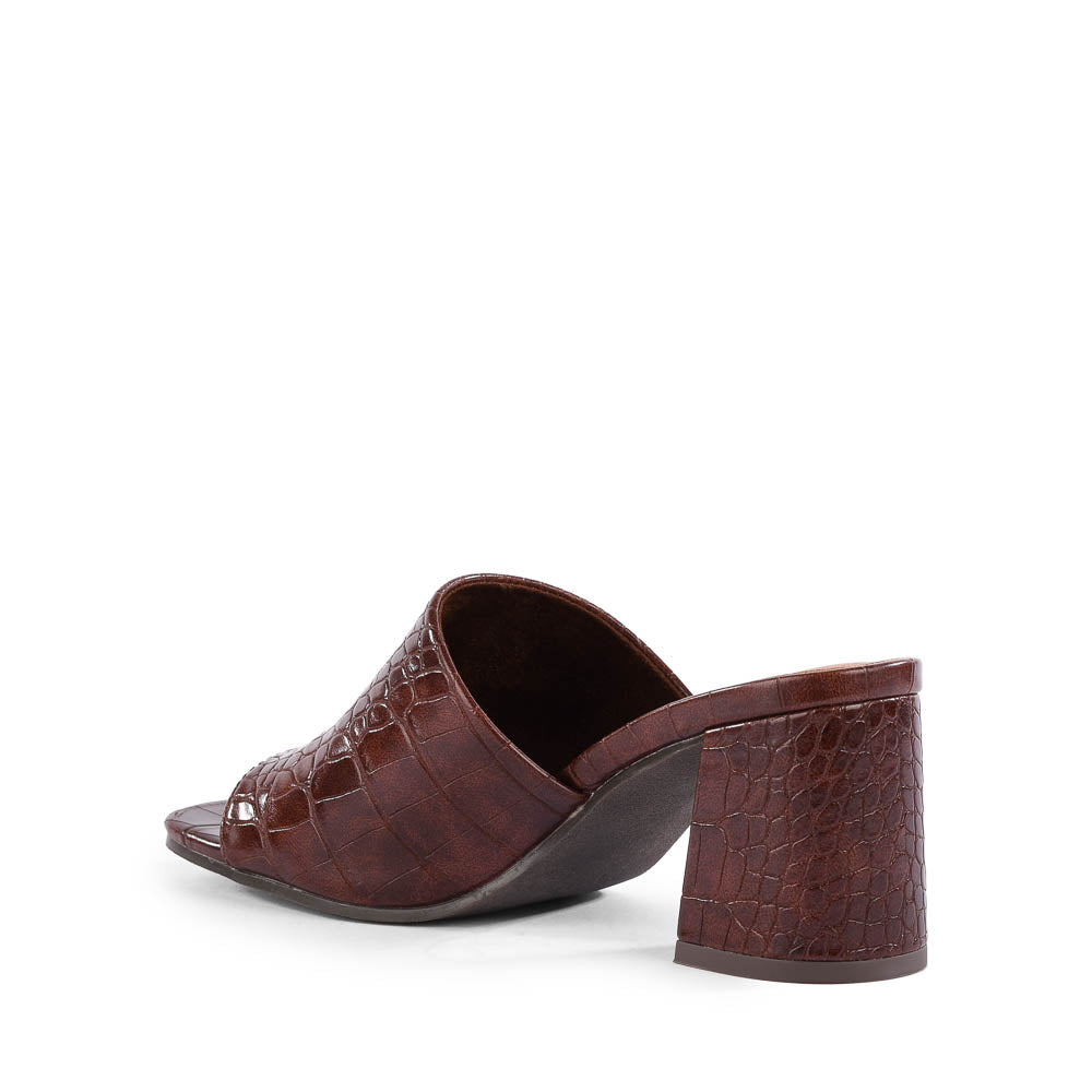 Adapt III Sandal