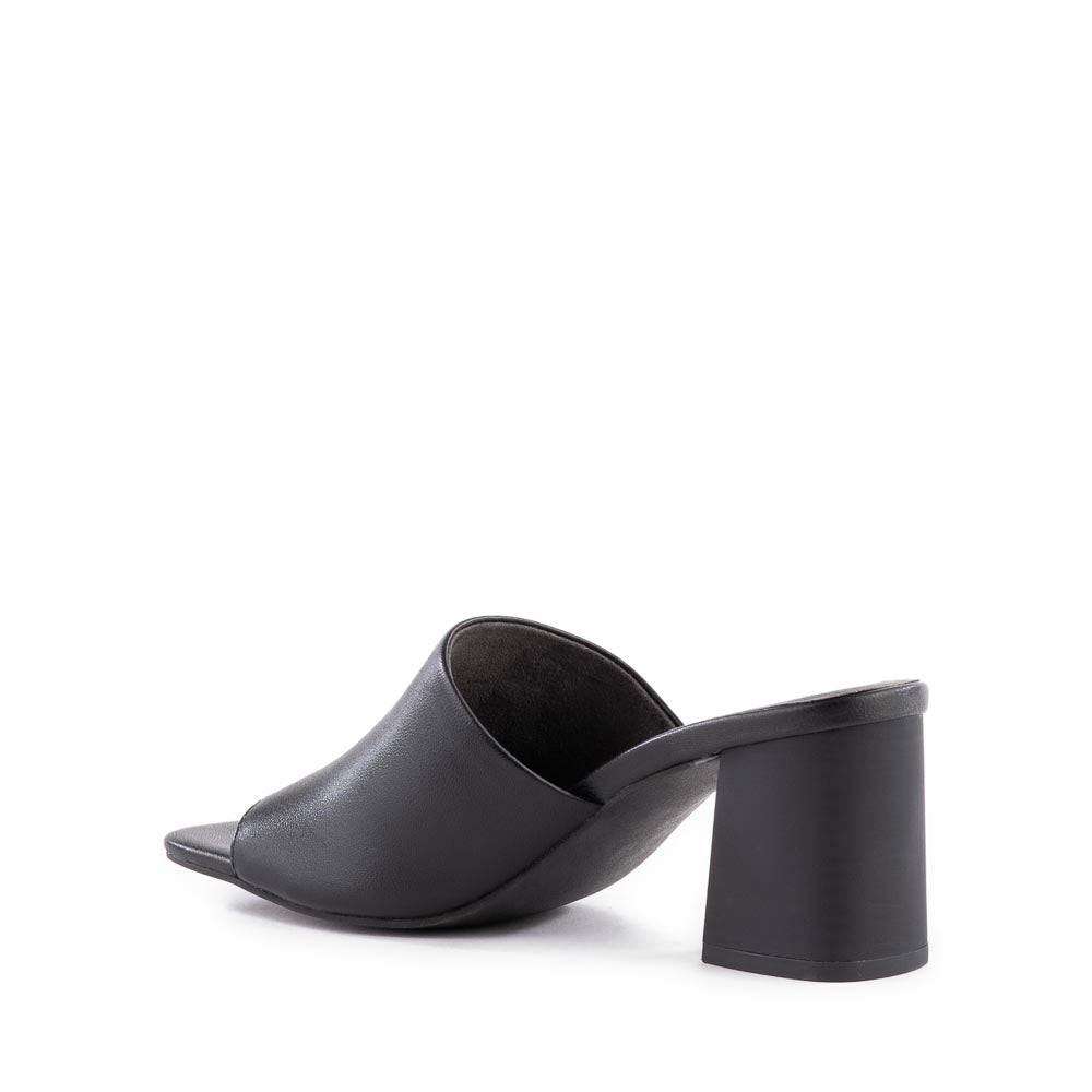 Adapt Sandal