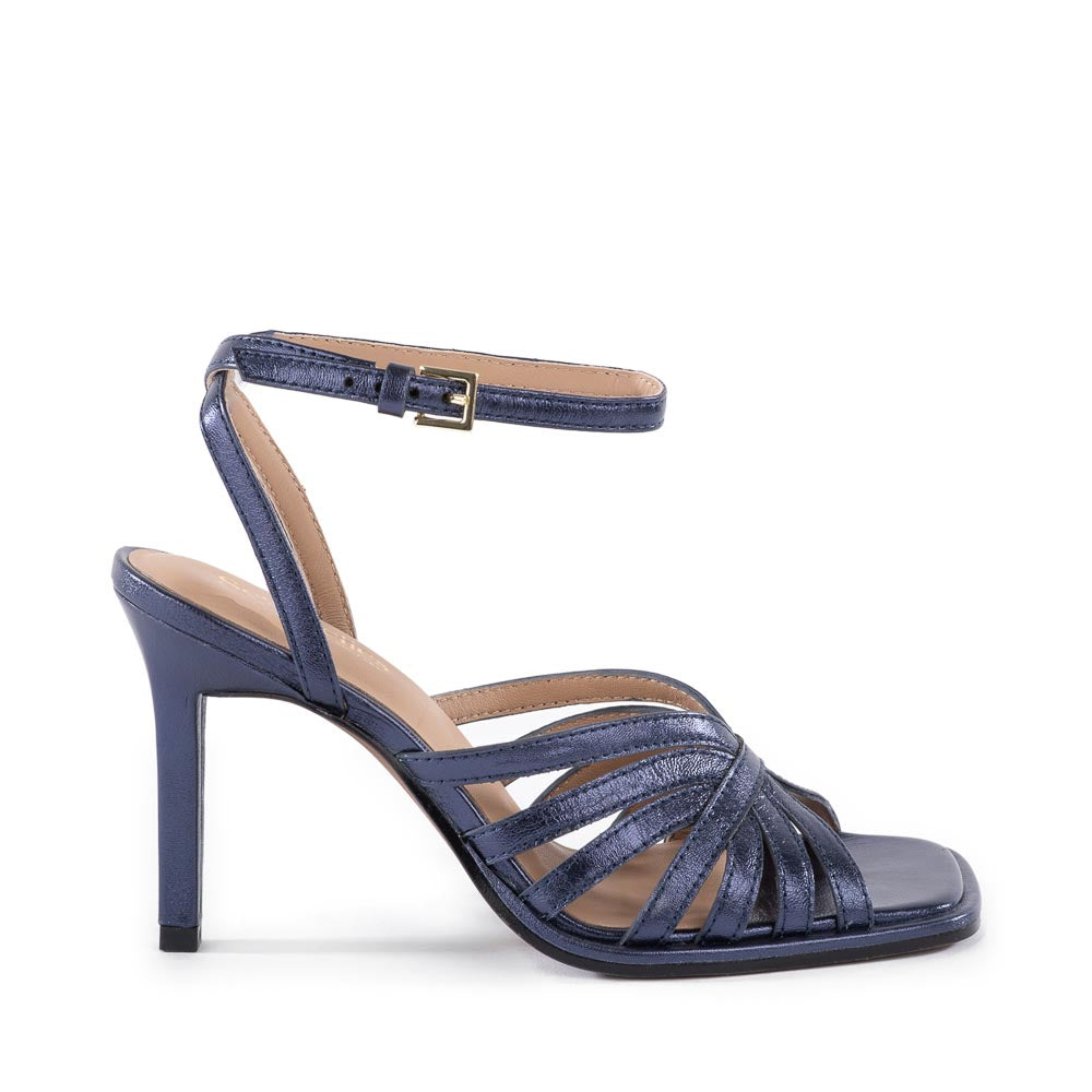 Dress To Impress Heel