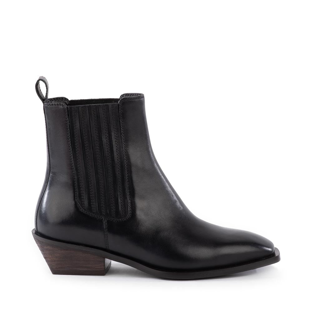 Hold Me Down Boot