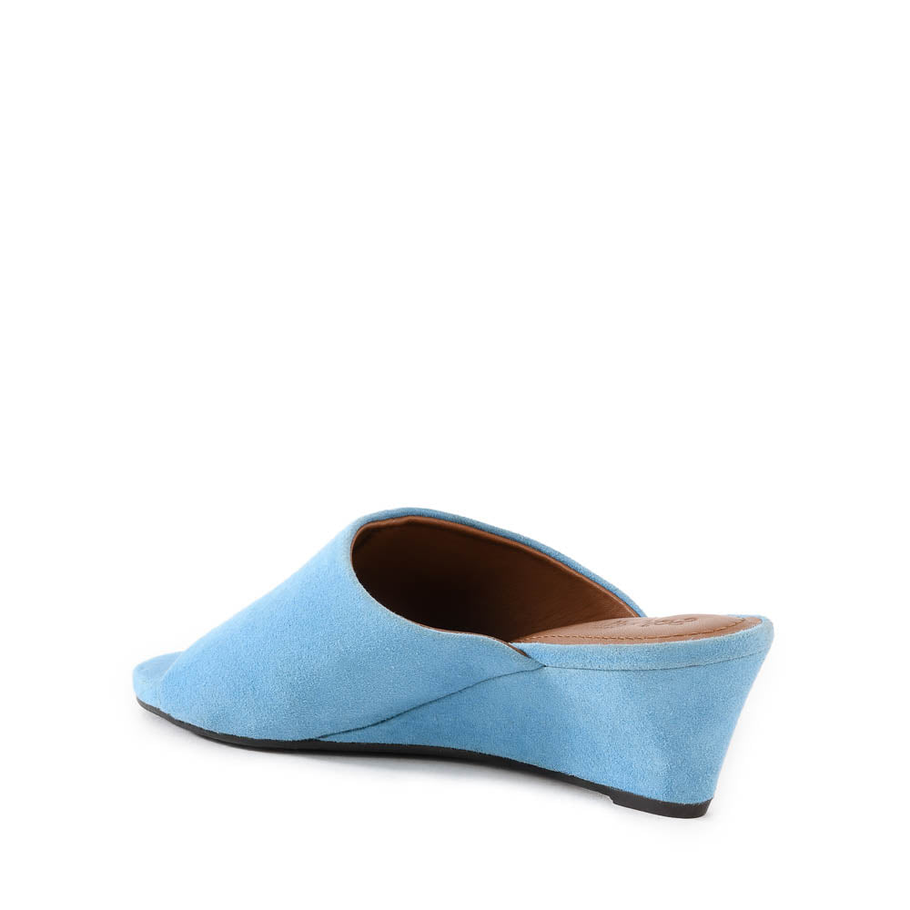 Isn't She Lovely Wedge