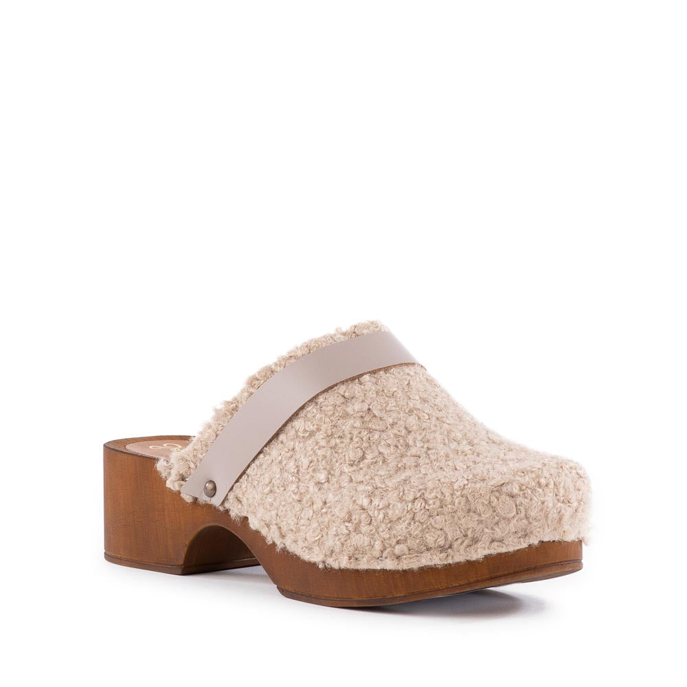 Loud and Clear Clog Seychelles Footwear
