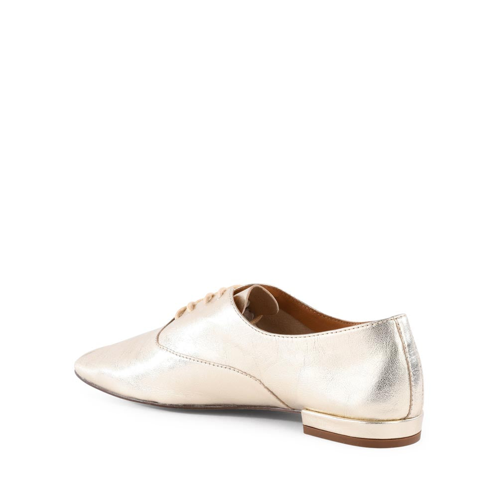 Starlet Flat
