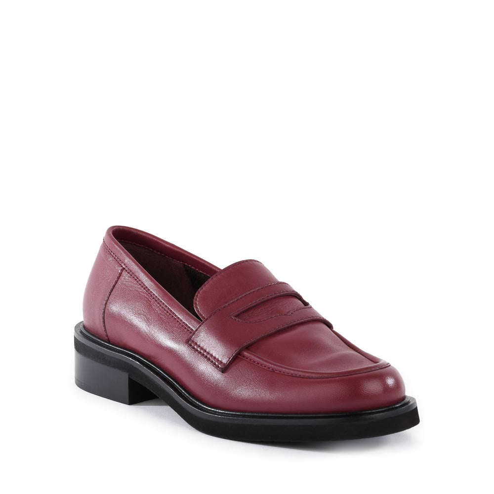Superior Loafer
