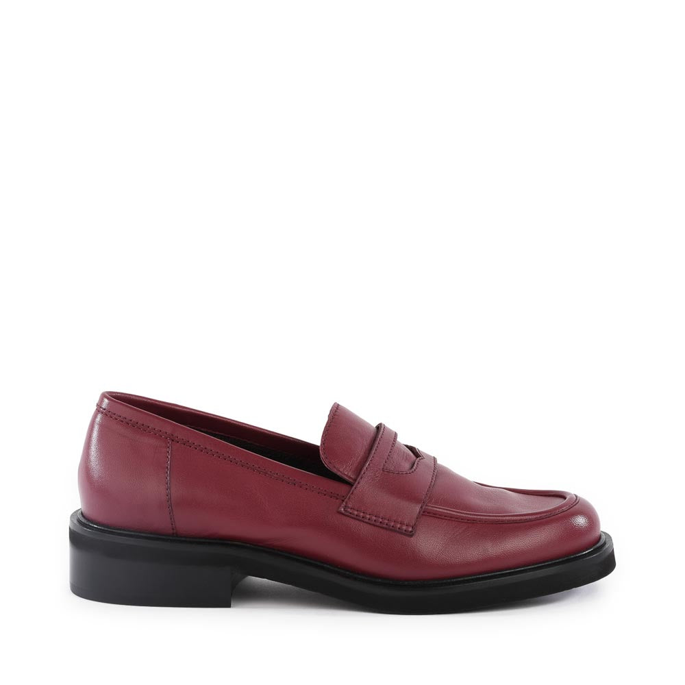 Superior Loafer