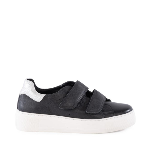Trading Places Sneaker – Seychelles Footwear